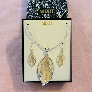 Necklace and earrings